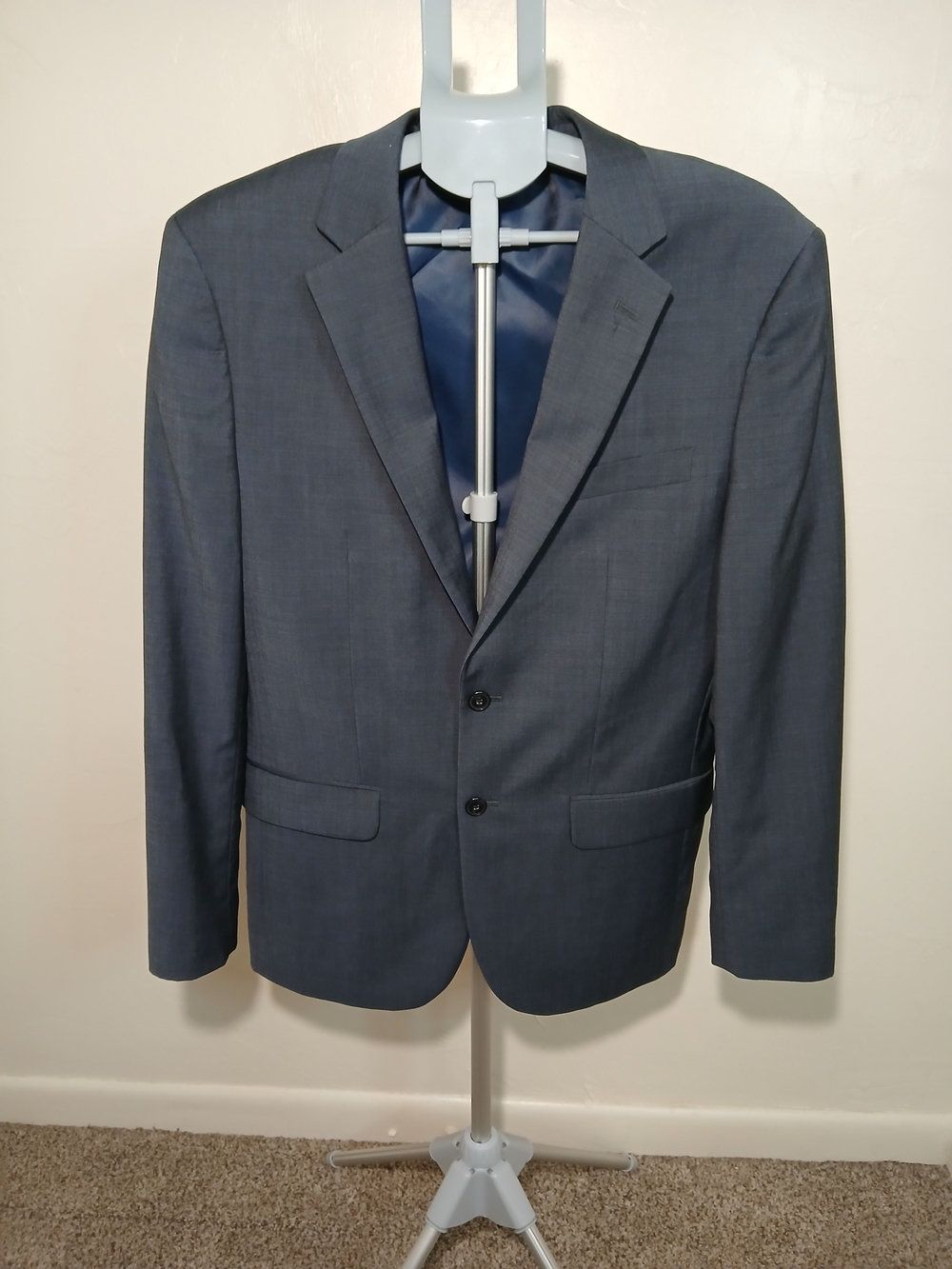 JoS. A. Bank Men's Classic Navy Blazer Sz. 40 Regular/34 Waist Slim Fit